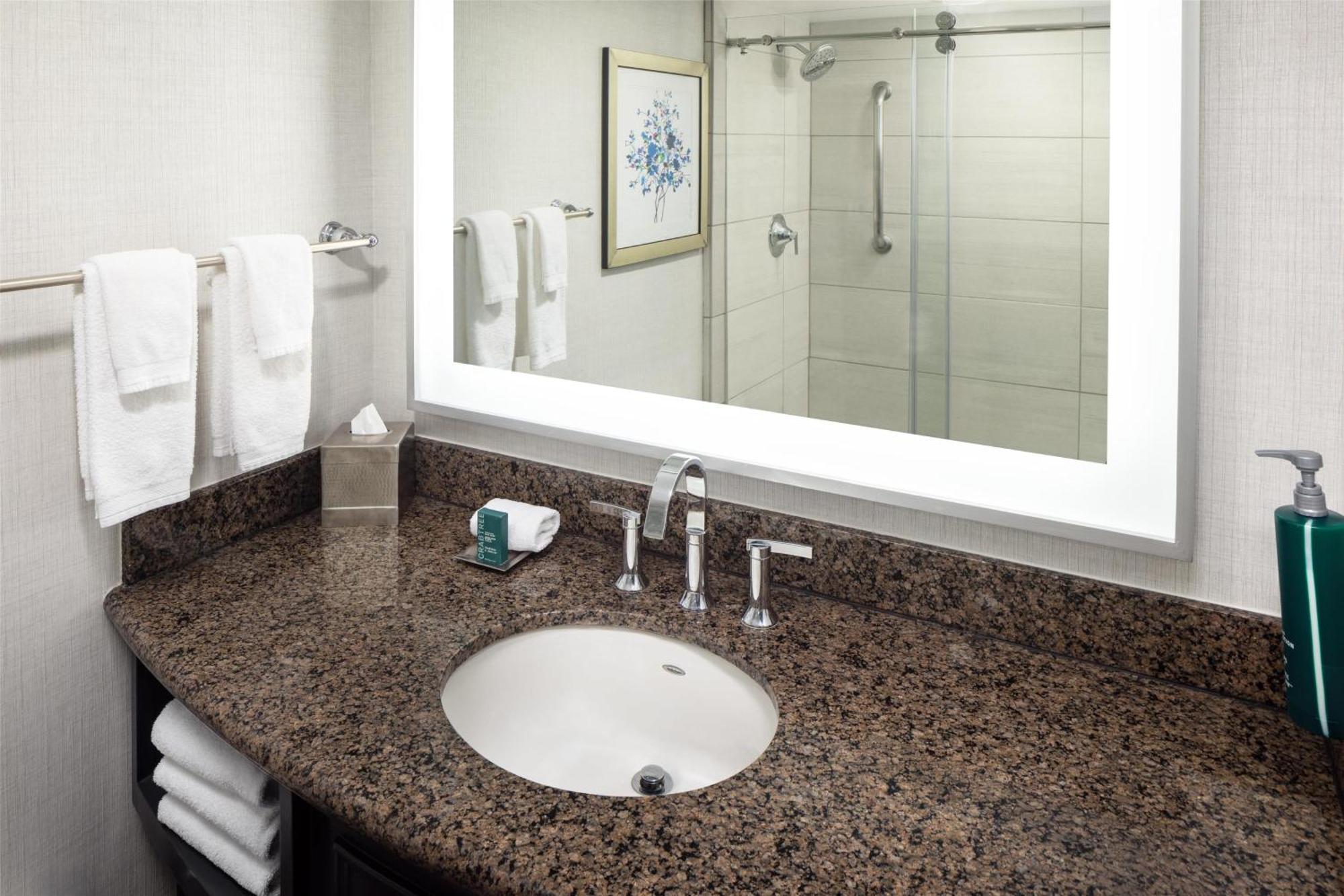 Hilton Arlington Hotell Eksteriør bilde